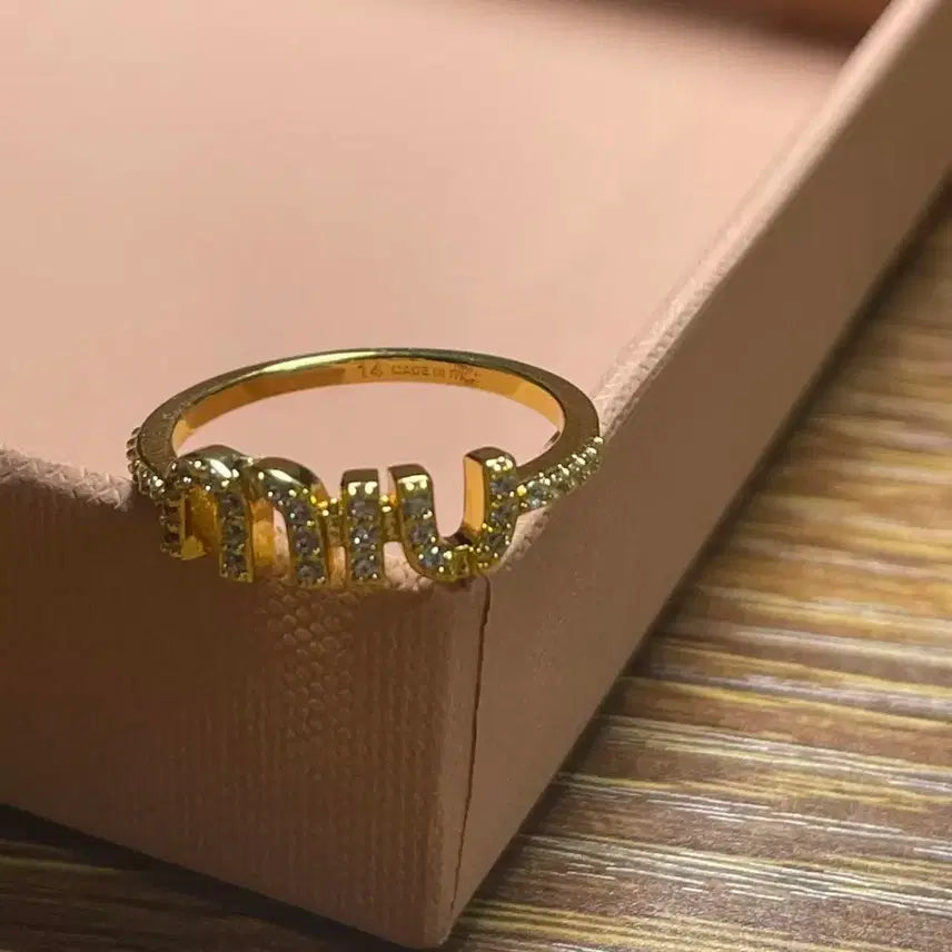 [BUNJANG] Miu Miu Logo Ring Gold Size 14 / 미우미우 로고 반지 골드 14