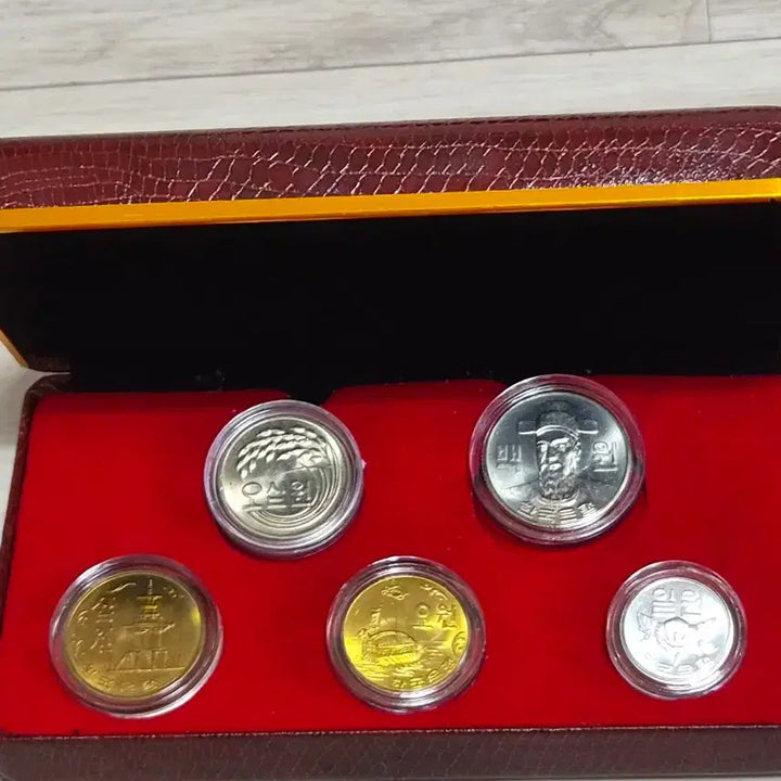 [BUNJANG] 1981 5-Coin Set Uncirculated / *미사용 1981년 5종주화세트