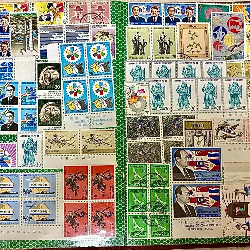 [BUNJANG] Vintage Stamp Collection (1960s-1980s) / 우표 모음 1960년대 ~ 1980년대 골동품