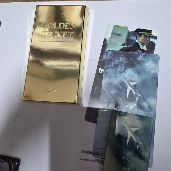 [BUNJANG] CGV Golden Ticket Set - Batman, Jurassic World, Emergency Declaration / CGV골든티켓 배트맨, 쥬라기월드, 비상선언 판매합니다