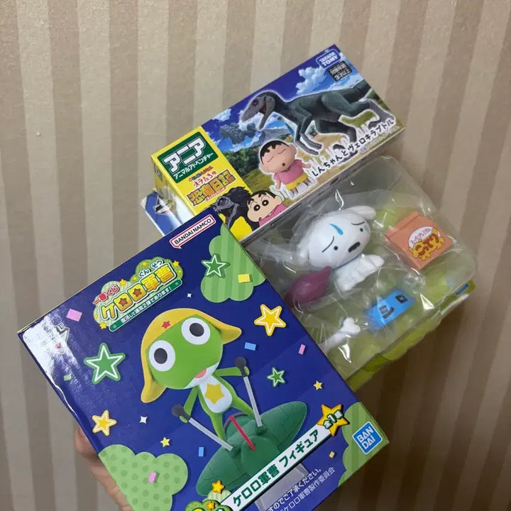 [BUNJANG] Keroro B, Shiroi (Crayon Shin-chan) D, Crayon Shin-chan Figures Bundle Set / 케로로 b상 / 흰둥이 d상 / 짱구 피규어 일괄 6만원
