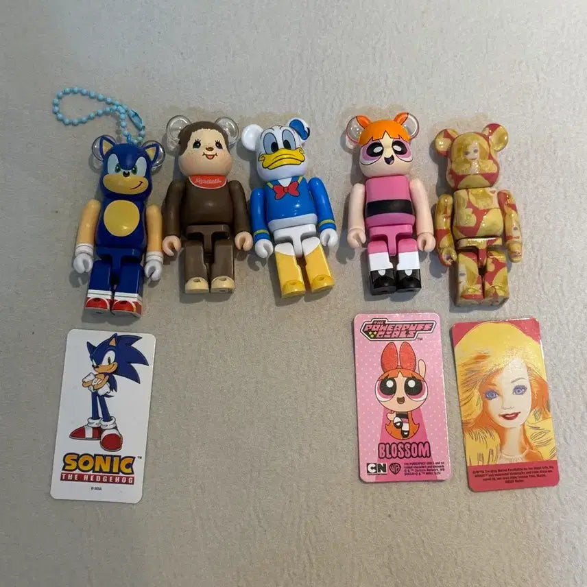 [BUNJANG] Bearbrick Bundle Set Various Characters Figurines &amp; Cards / 베어브릭 일괄 판매