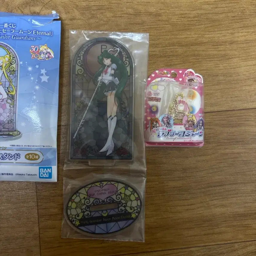 [BUNJANG] Sailor Moon &amp; Precure All Stars 30th Anniversary Acrylic Standee Set (Pluto, Love Commun) / 세일러문 프리큐어 올스타즈 러브코뮨 + 플루토 30주년 아크릴 스탠드 쿠지