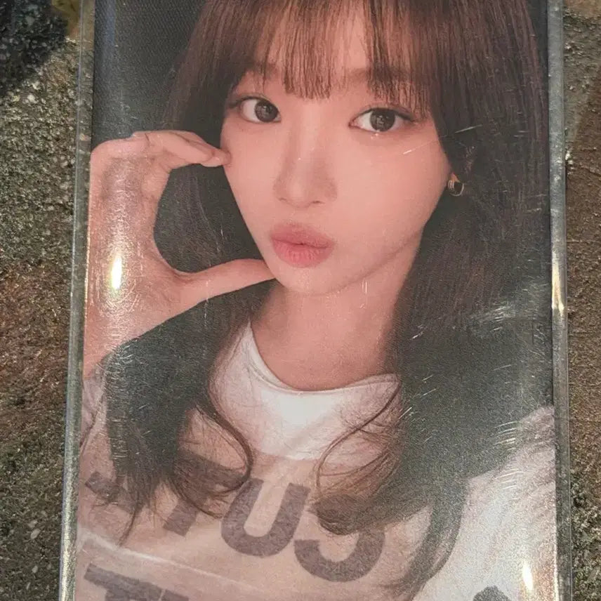 [BUNJANG] LE SSERAFIM Kim Chaewon IZWE POB Photocard / 현물 르세라핌 이즈위 특전 김채원