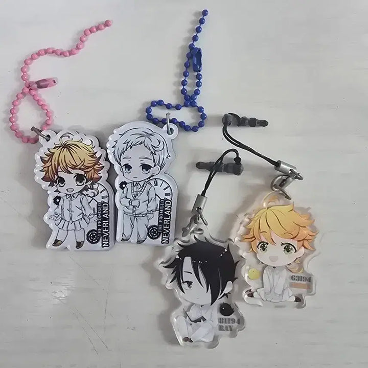[BUNJANG] The Promised Neverland Emma, Ray, Norman Keychain Bundle / 약속의 네버랜드 약네렌 비공식 키링 일괄 엠마 레이 노먼