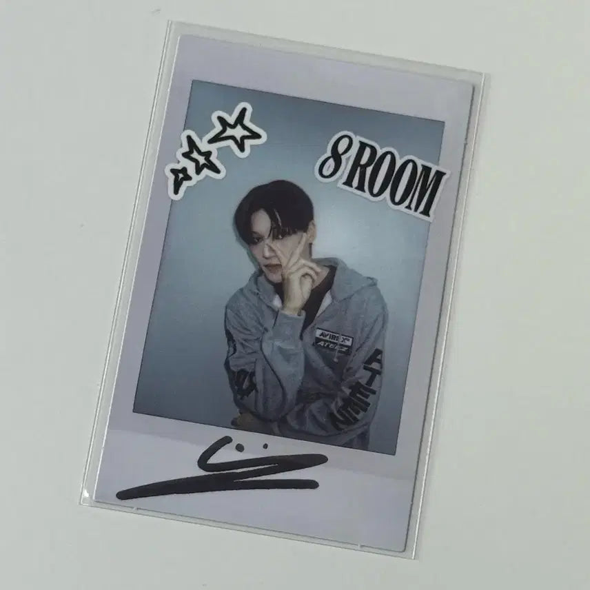 [BUNJANG] ATEEZ 8ROOM Popup Wooyoung Photocard / 에이티즈 ATEEZ 8ROOM 팝업 우영 포카 양도
