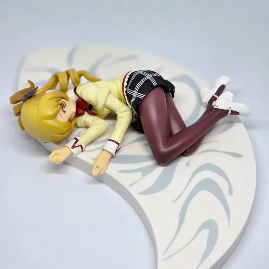[BUNJANG] Puella Magi Madoka Magica Tomoe Mami Relax Time Figure (Eyes Open Ver.) / 마법소녀 마도카 마기카 토모에 마미 릴렉스타임 눈 뜬 버전