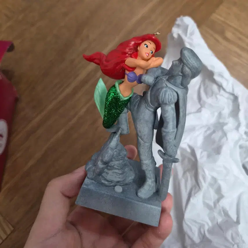 [BUNJANG] Disney The Little Mermaid Hallmark Ariel &amp; Prince Eric Talking Ornament Figure / 인어공주 홀마크 에리얼 에릭 왕자 토킹 오너먼트 피규어