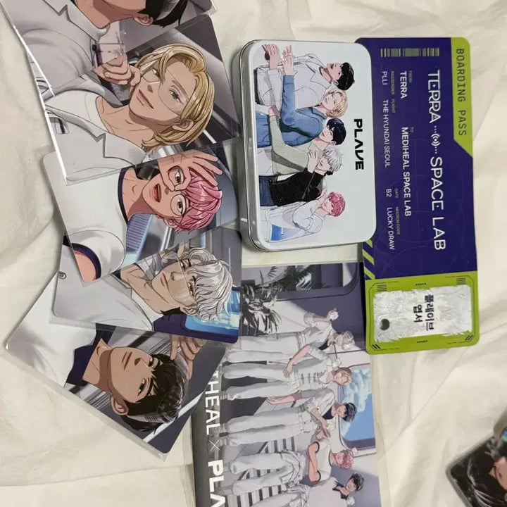[BUNJANG] P.L.E. 5 Member Bundle Set - Medihill Pop-up Ticket, Postcard, Photocard, Tin Case / 플레이브 메디힐 팝업 티켓+엽서+포카 5인 드볼+틴케이스 일괄