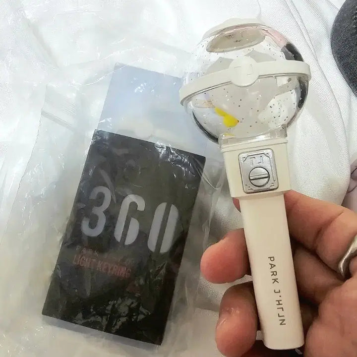 [BUNJANG] Park Jihoon Mini Lightstick Keyring (Printing Error) + Bonus Photocard / (인쇄오류O) 박지훈 응원봉 뽑봉 미니키링 미니응원봉 뽑봉키링/ 워너원 WANNAONE
