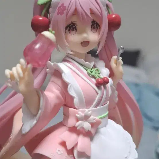 [BUNJANG] Hatsune Miku Sakura Miku Teahouse Cafe Figure / 하츠네미쿠 사쿠라미쿠 찻집 카페 피규어 판매합니다