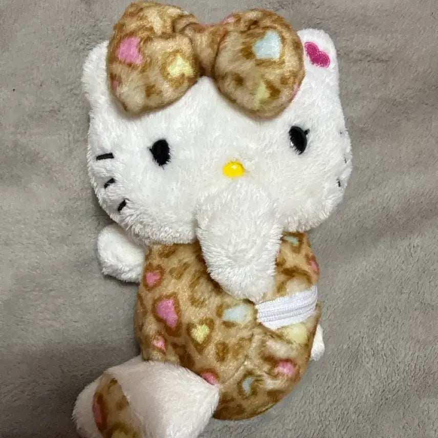 [BUNJANG] Hello Kitty Leopard Plush Pouch Rare Item / 키티 레오파드 인형 파우치 레어템 로즈보아