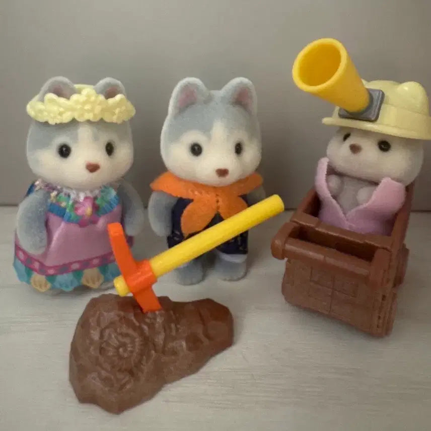 [BUNJANG] Sylvanian Families Adventure Husky Family Set / 실바니안 어드벤처 허스키 인형 세트