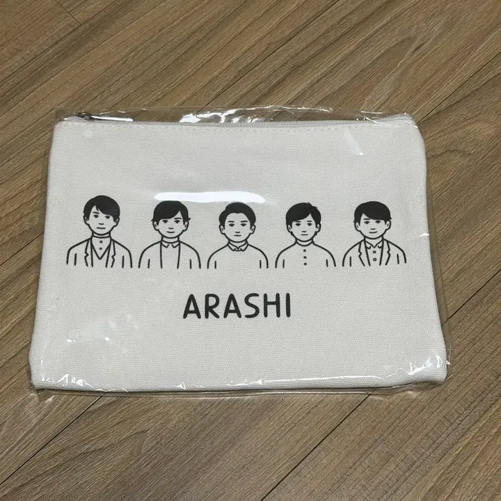 [BUNJANG] ARASHI Noritake Collaboration Pouch (Sealed) / 아라시 ARASHI 전시회 파우치 미개봉
