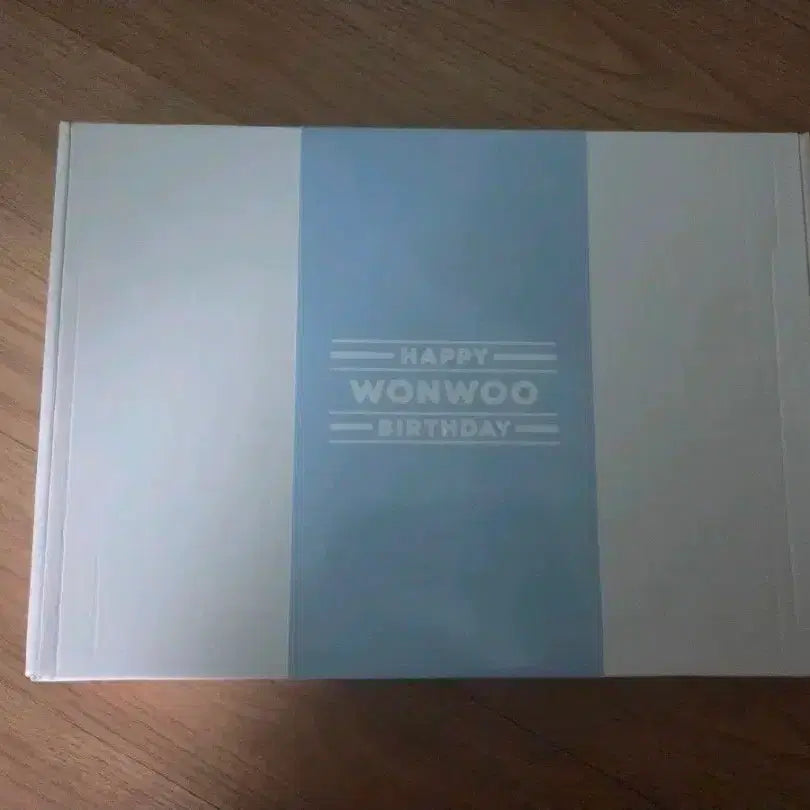 [BUNJANG] SEVENTEEN Wonwoo Birthday Box Ver.2 / 세븐틴 원우 생일박스 ver.2