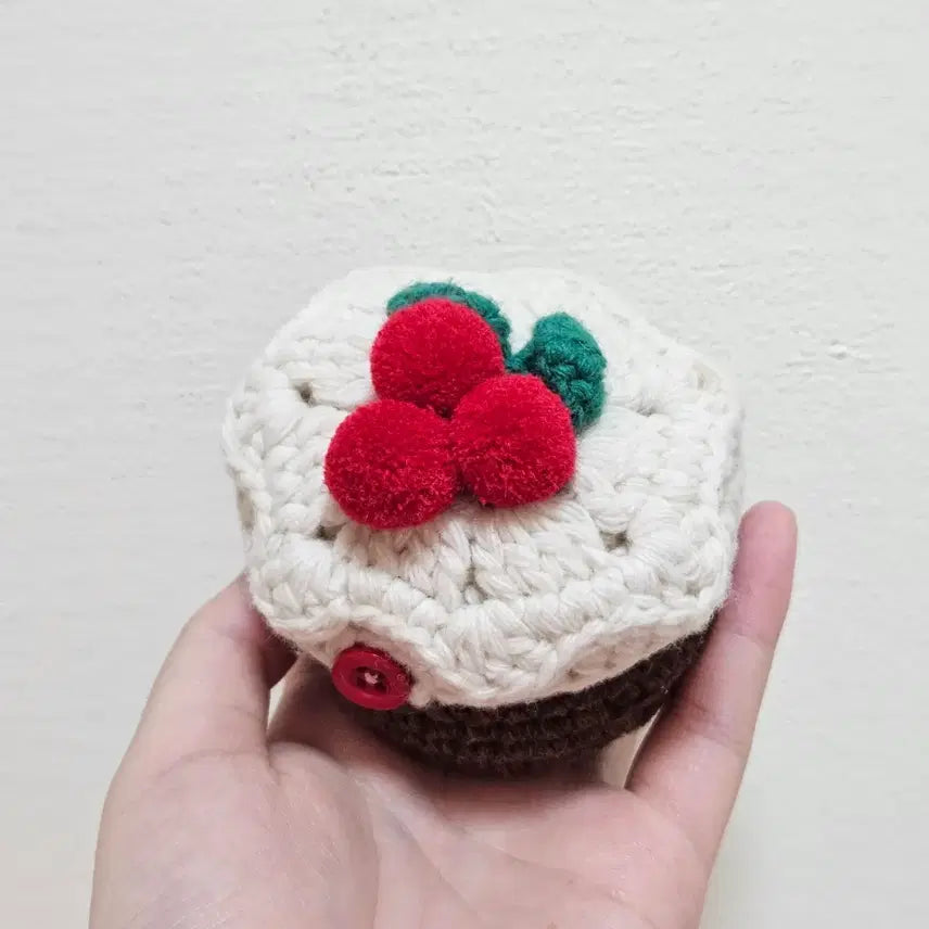 [BUNJANG] Slow Melody Hand-Knitted Fruit Topping Tamagotchi Case / (슬로우멜로디)손뜨개 과일토핑 컵케이크 다마고치 케이스