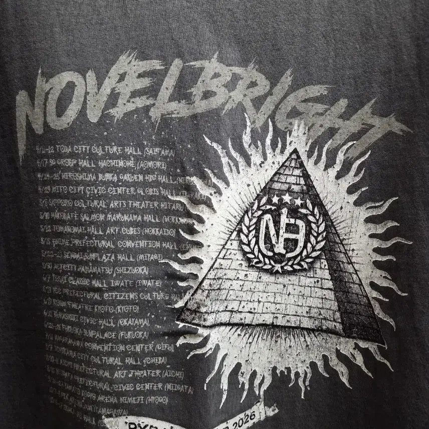 [BUNJANG] Novelbright Pyramid Tour T-Shirt Designed by Keigo / [노벨브라이트 / Novelbright] 굿즈 Pyramid 티셔츠 Designed by Keigo