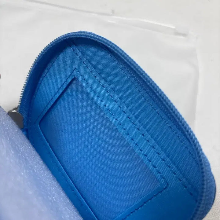 [BUNJANG] The Shinbvnish Pouch J Blue / 더신바니쉬 파우치 제이 블루 팔아요!!