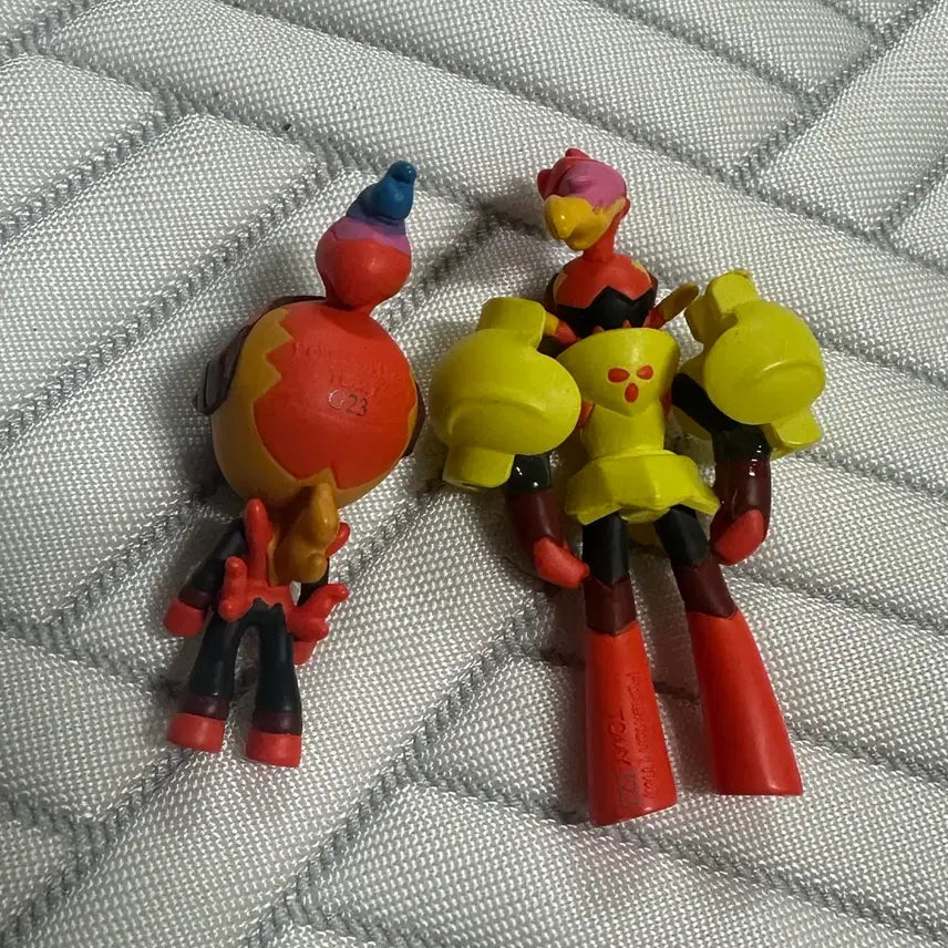 [BUNJANG] Pokemon Moncolle Charizard &amp; Cardynarmar Set / 포켓몬피규어 카르본 카디나르마 세트 몬콜레