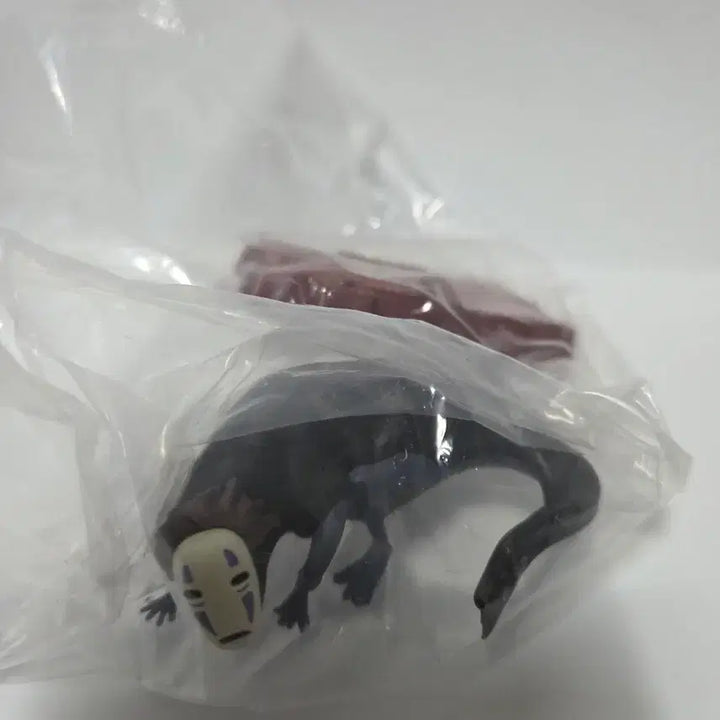 [BUNJANG] Ghibli Spirited Away No-Face Figure (Sealed) / 가오나시 피규어 미개봉 지브리 센과치히로의행방불명