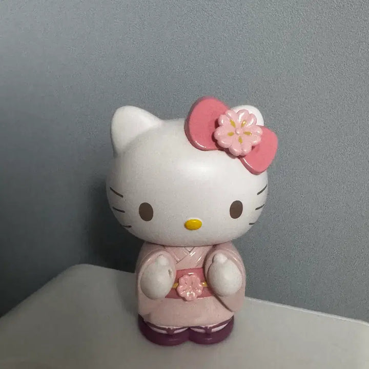 [BUNJANG] Sanrio Cherry Blossom Kitty Figure Keychain / 벚꽃 키티 피규어 산리오 인형 마이멜로디 쿠로미 시나모롤 폼폼푸린 고전 키링 가챠 파우치