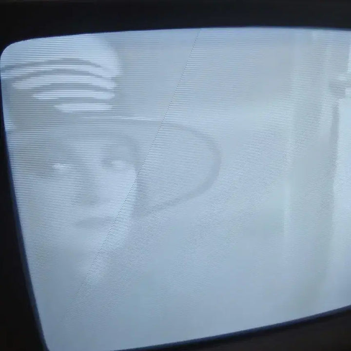 [BUNJANG] Korean-made 6-inch Black and White CRT Television - Vintage / 국산 6인치 흑백 브라운관 tv 빈티지 텔레비젼