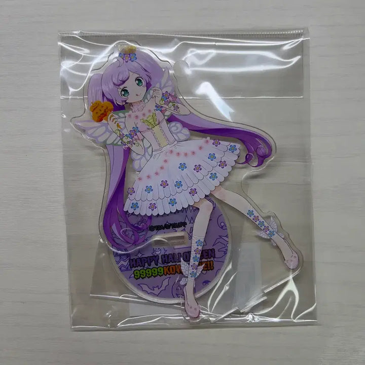 [BUNJANG] PriPara Halloween Lala Acrylic Stand (Sealed) / 프리파라 할로윈 라라 아크릴스탠드 미개봉 판매