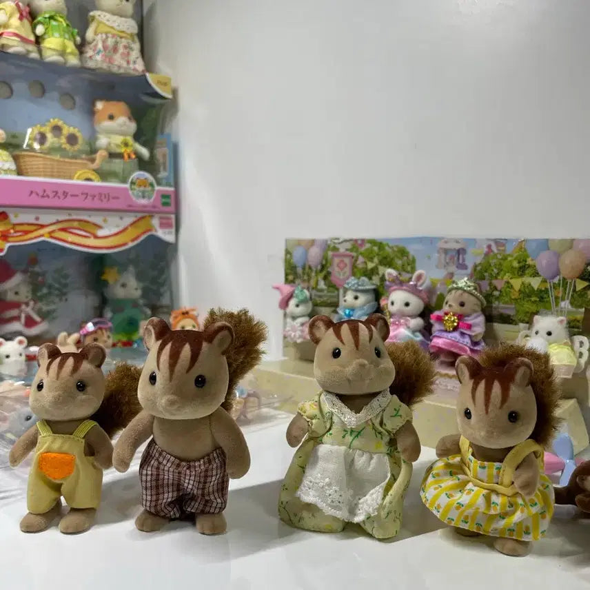[BUNJANG] Sylvanian Families Walnut Squirrel Family Set (Discontinued) / 단종) 실바니안 호두다람쥐 가족 일괄