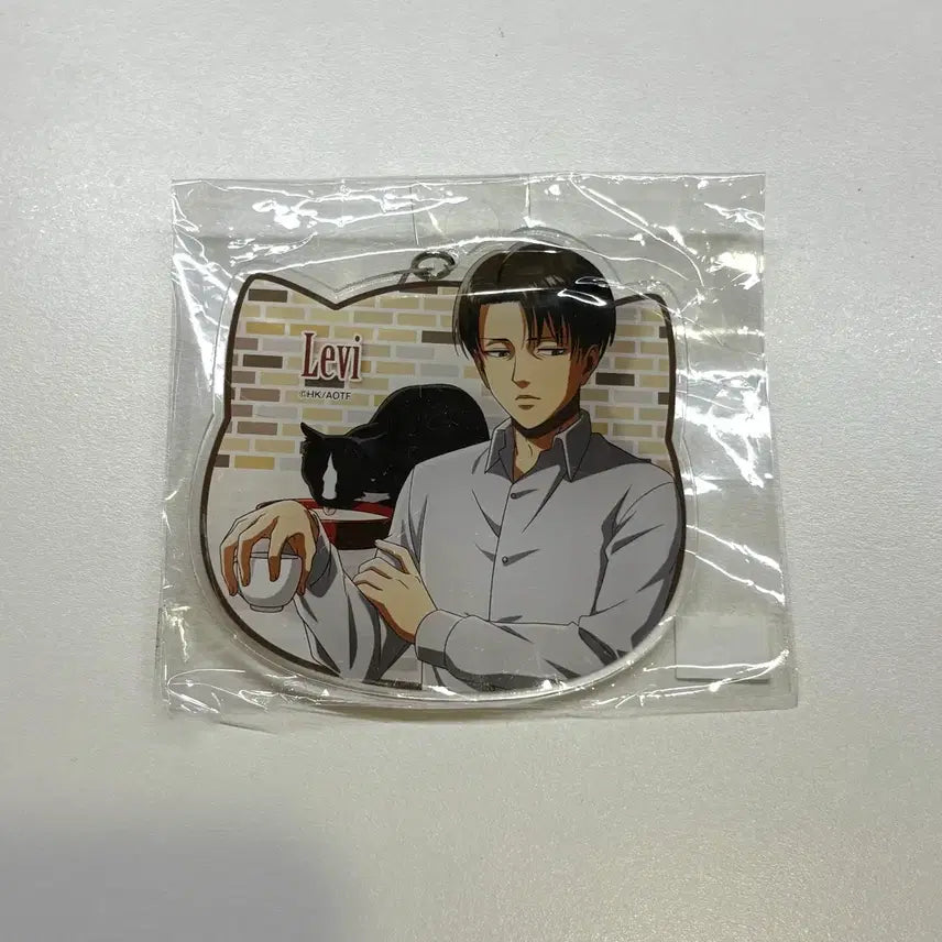 [BUNJANG] Attack on Titan Levi Princess Cafe Acrylic Keychain / 진격의거인 리바이 프린세스카페 아크릴 키링