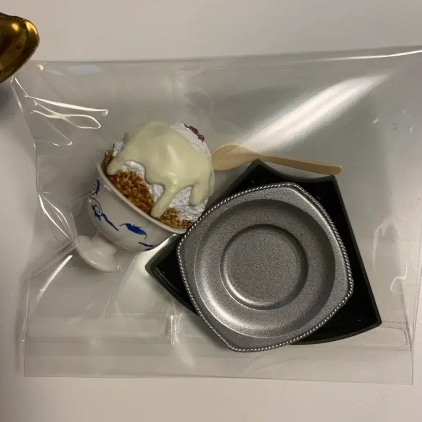 [BUNJANG] Famous Bingsu Miniature Collection Gacha Capsule Toy / 전국 유명 빙수 미니어처 컬렉션 가챠 캡슐토이