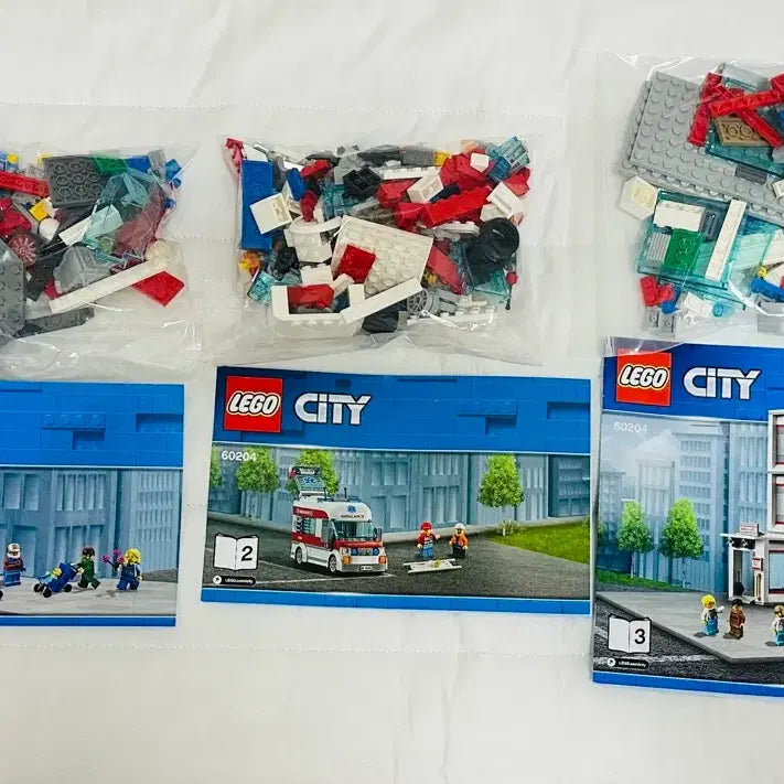 [BUNJANG] LEGO City Hospital 60204 (Unsealed) / 레고 시티 병원 60204 (개봉품)