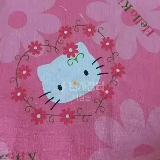 [BUNJANG] Sanrio Hello Kitty Daisy Waterproof Table Mat/Desk Mat / 고전키티 데이지 식탁/데스크 방수매트 완제품[미품/초희귀템]