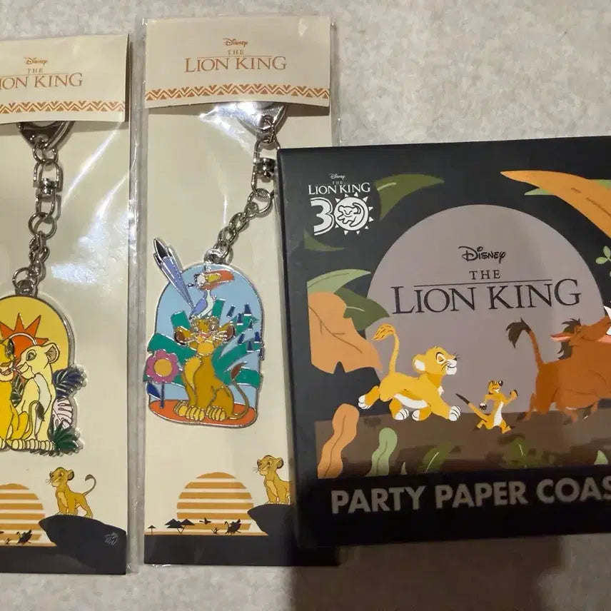 [BUNJANG] The Lion King Keychain and Coaster Set / 영화 라이온킹 열쇠고리 2개 + 코스터 9p 세트
