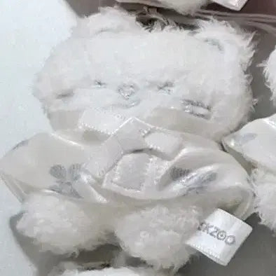 [BUNJANG] Stray Kids Hyunjin Jiniret Microplush Doll White / 지니렛 현진 마이크로 플러시 양 화이트 스트레이키즈 스키즈 스키주 런잇