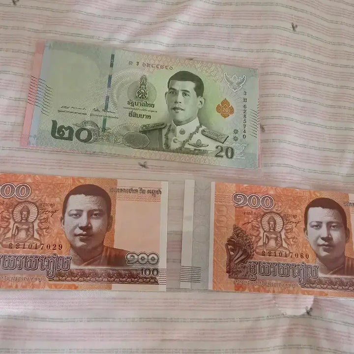 [BUNJANG] Korean 10 Won Banknotes (10 pcs) &amp; Foreign Banknotes (26 pcs) Bundle / 한국은행권 10전 10장, 외국돈 26장 일괄