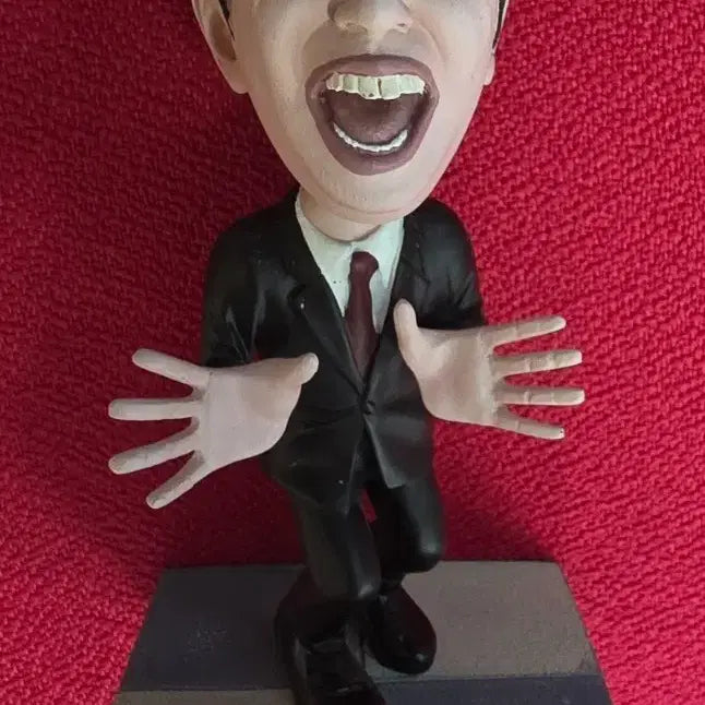 [BUNJANG] Infinite Challenge Yoo Jae-suk, Jung Hyung-don Figures (Set of 2) / 무한도전 유재석, 정형돈 피규어 2종