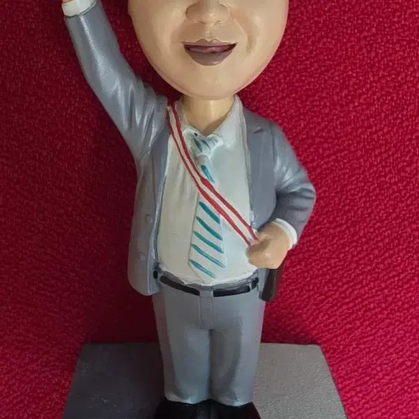 [BUNJANG] Infinite Challenge Yoo Jae-suk, Jung Hyung-don Figures (Set of 2) / 무한도전 유재석, 정형돈 피규어 2종