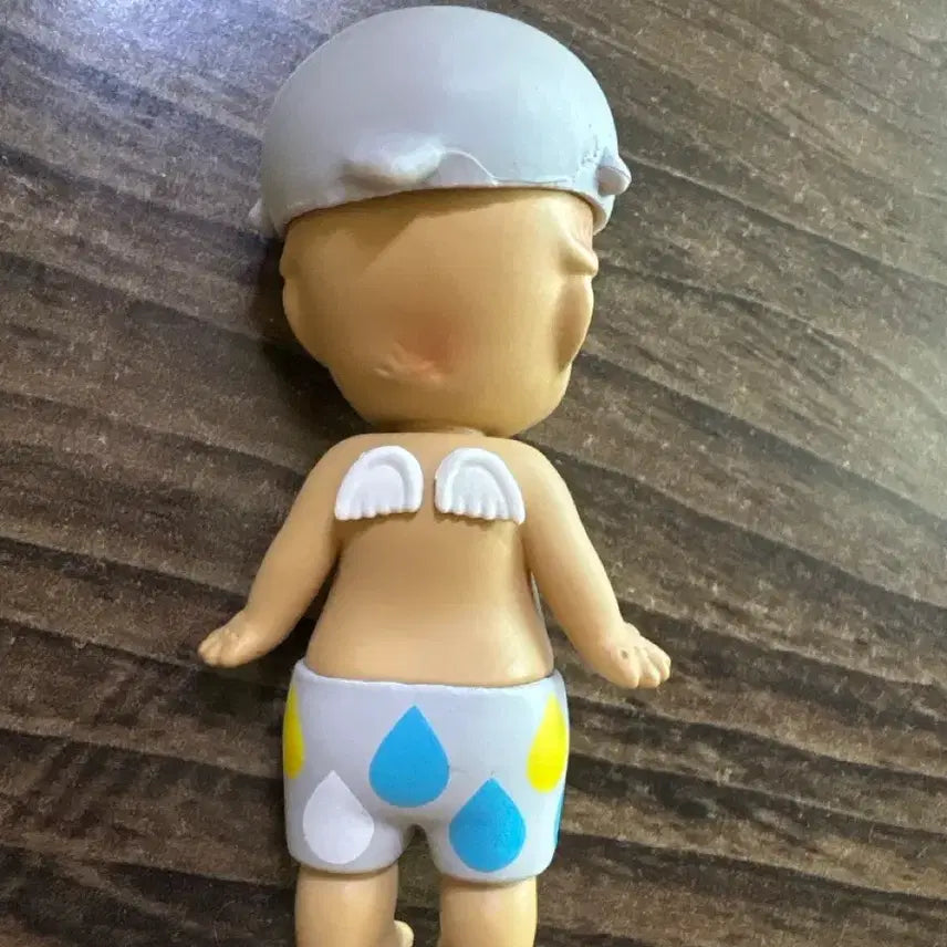 [BUNJANG] Sonny Angel Summer Penguin Hat Suntan Figure (Vintage) / 소니엔젤 썸머 피규어 펭귄 모자 썬탠 (빈티지)