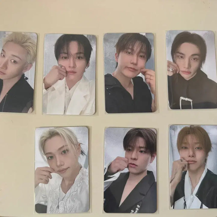 [BUNJANG] Stray Kids Run Out Early Photocard Bundle Set / 스트레이키즈 런잇 얼리 포토카드 일괄