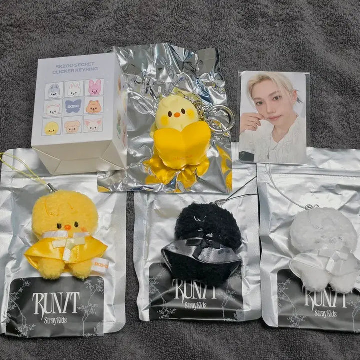 [BUNJANG] Stray Kids Run It Micro Skzoo Clicker Felix Bundle Set Photocard / 스트레이키즈 런잇 마이크로 스키주 클리커 뽁아리 필릭스 포카 일괄
