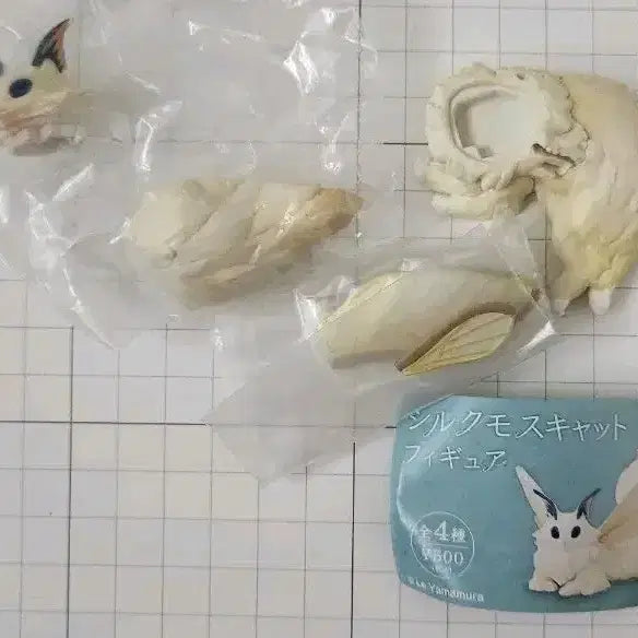 [BUNJANG] Yama Murare Silk Mosscat Figure (White) / 야마무라레 실크모스캣 피규어(화이트)