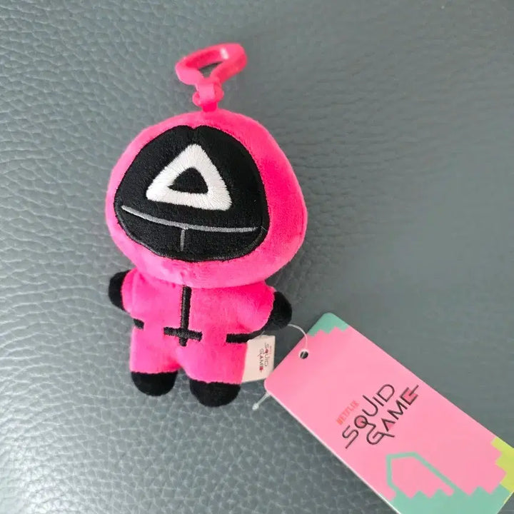 [BUNJANG] Squid Game Pink Doll with Keychain / (새상품) 오징어게임 인형 Squid Game