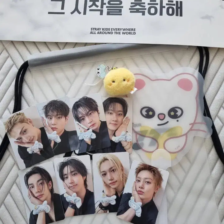 [BUNJANG] Stray Kids Run It Concert Entrance Gift Full Set (Photocard, Fan, Keyring, Bag, Slogan) / 스트레이키즈 스키즈 콘서트 입장 기프트 굿즈 풀세트 지니렛,뽁아리