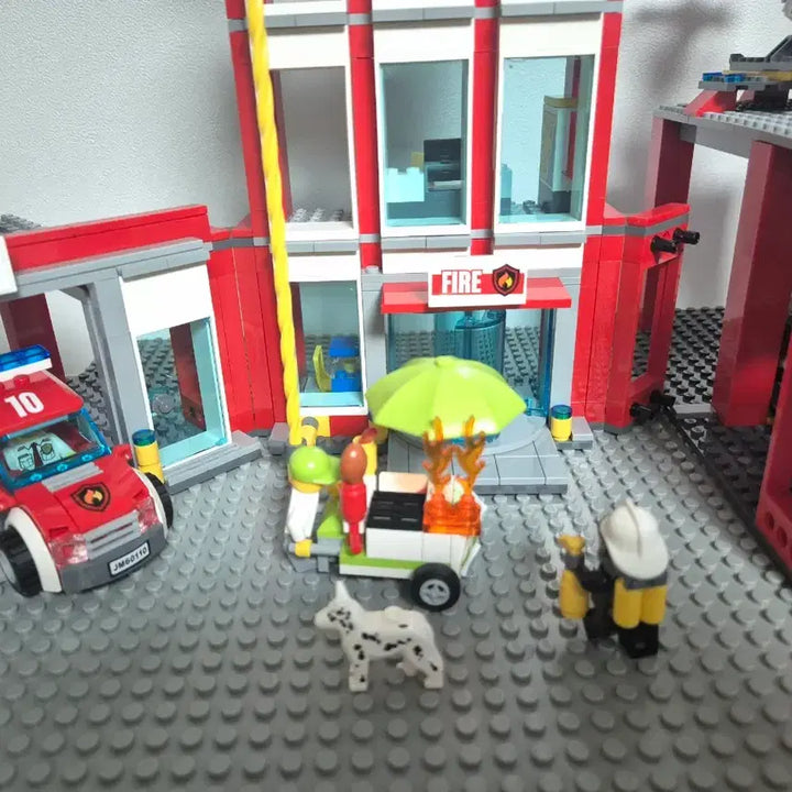 [BUNJANG] LEGO City 60110 Fire Station / 레고 시티 60110 소방본부