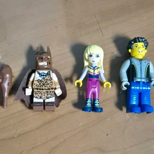 [BUNJANG] LEGO DC Caveman Batman, Friends, &amp; Jack Stone / 레고 dc 원시인 배트맨 + 프랜즈 + 잭스톤
