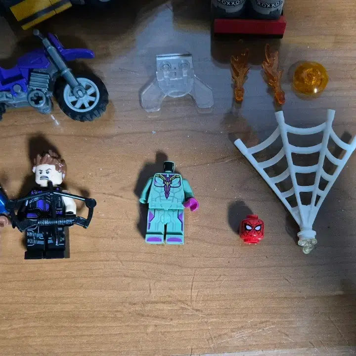 [BUNJANG] LEGO Marvel 76067 Tanker Truck Takedown / 레고 마블 76067