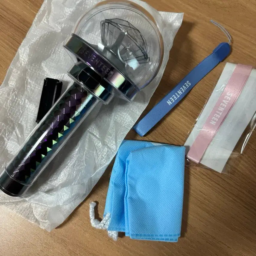 [BUNJANG] SEVENTEEN 3rd Generation Bongbong Lightstick (Unused) / 세븐틴 응원봉 3세대 뉴뉴럿봉 미사용
