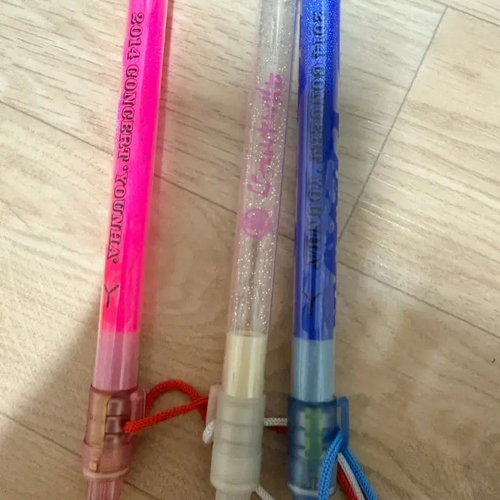 [BUNJANG] Younha Concert Lightsticks 3-Piece Bundle / 윤하 옛날 콘서트 응원봉 3종 일괄
