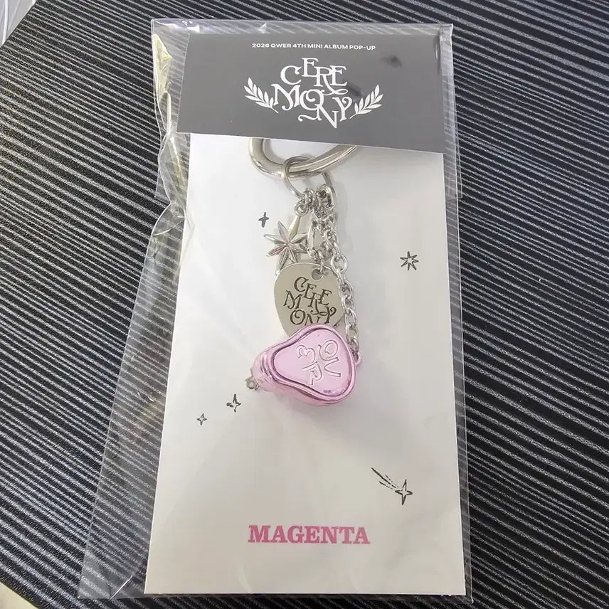 [BUNJANG] QWER Magenta In-Ear Keyring (Unsealed) / qwer 세레머니 팝업 마젠타 인이어 키링 미개봉 팝니다