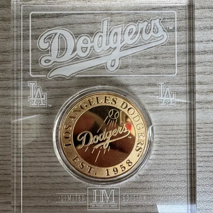 [BUNJANG] LA Dodgers 1962 Limited Edition 24k Gold Coated Commemorative Coin / LA 다저스 기념주화 1962 리미티드 에디션 24k 코팅